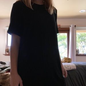 ‼️SOLD‼️ BRANDY MELVILLE T-SHIRT DRESS 🖤🖤